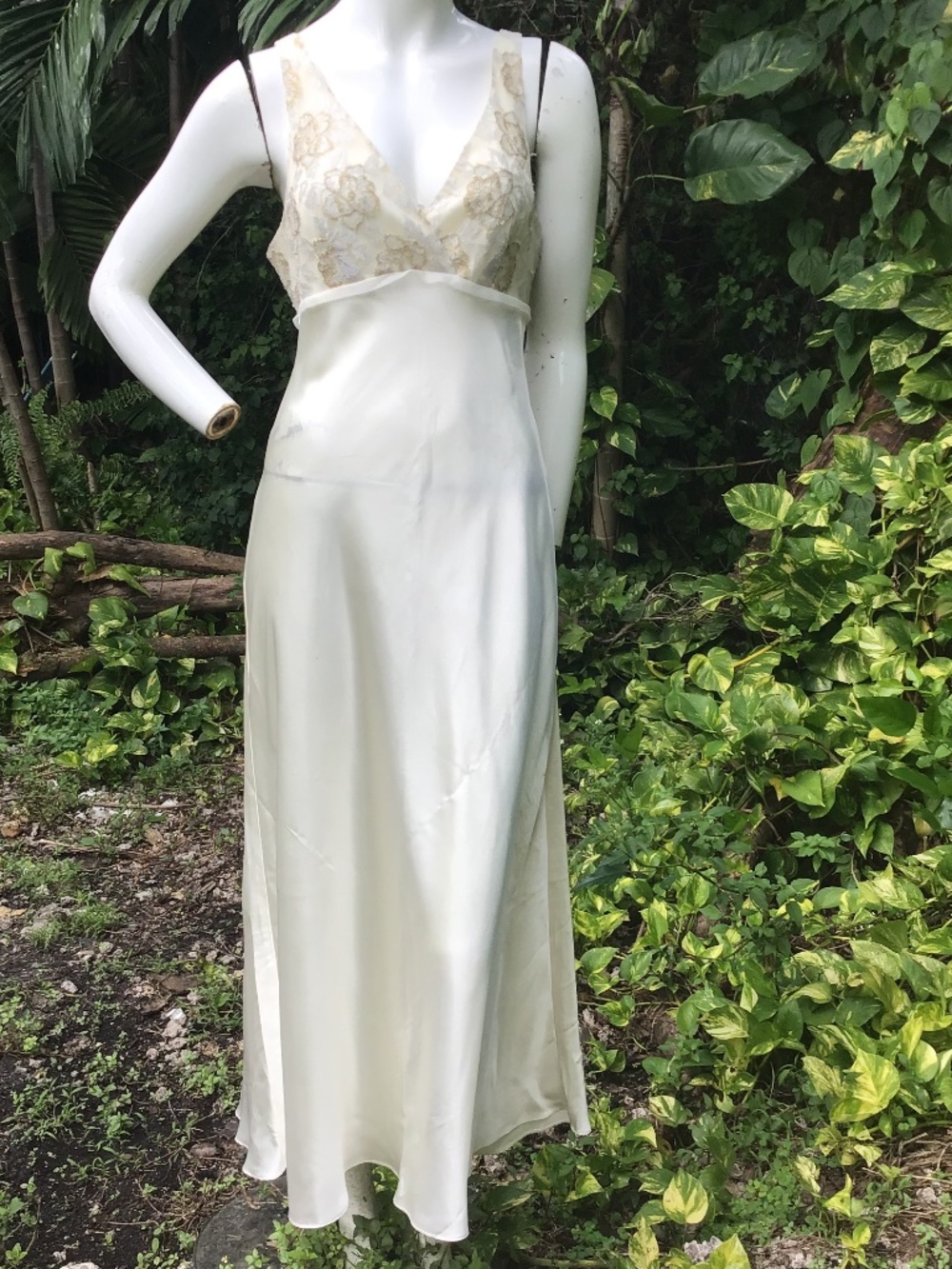 Vintage night dress with satin and lace